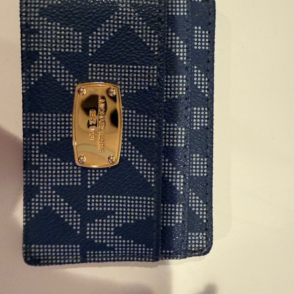 Michael Kors Jet Set Travel Signature Card Case